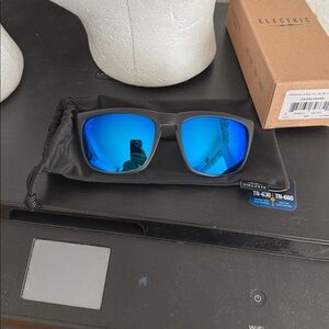 Electric KNOXVILLE BALTIC/blue mirror new sunglasses non polarized unisex